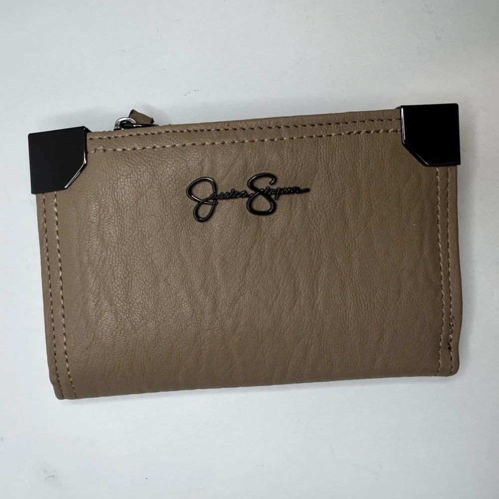 Jessica Simpson Signature Wallet Color Tan Animal Print Lining